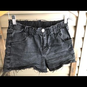 Black distressed shorts